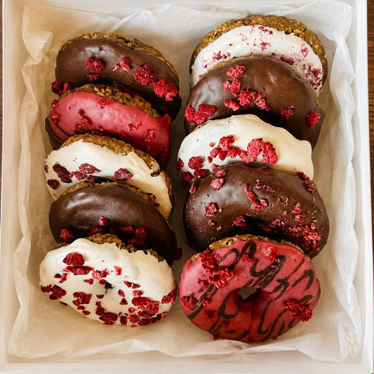 Choco Berry dog donuts set – 10 stuks