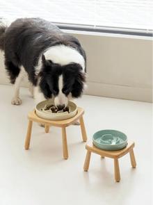 Keramische eetbak voor honden slow feeder - Lichtgroen - 1800 ml - hoogwaardig keramiek en stijlvol massief hout.