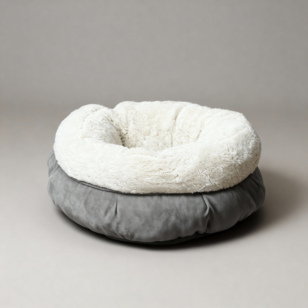 Panier pour chien donut en laine d'agneau gris - 45 × 45 × 25 cm